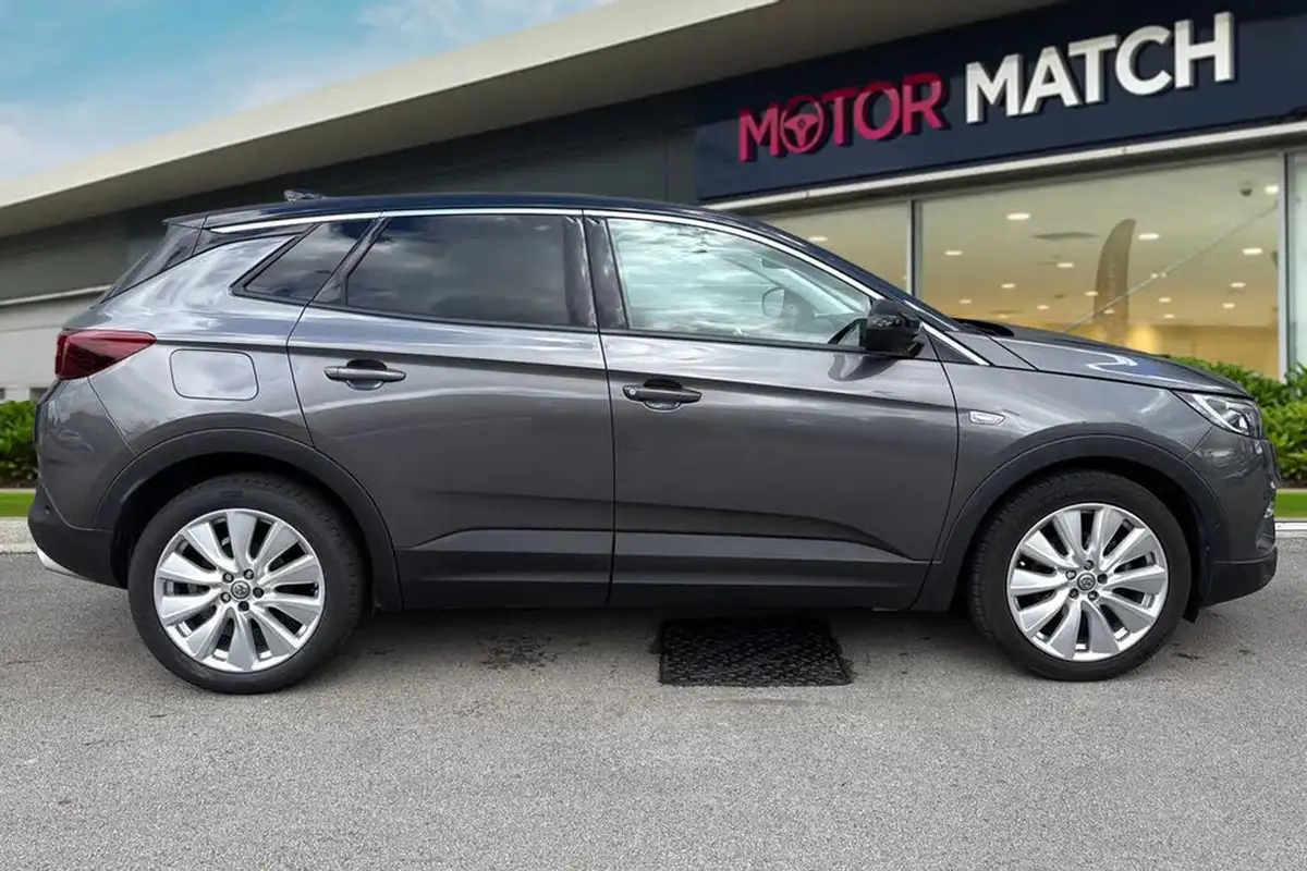 2019-vauxhall-grandland-x-12-elite-nav-big-2