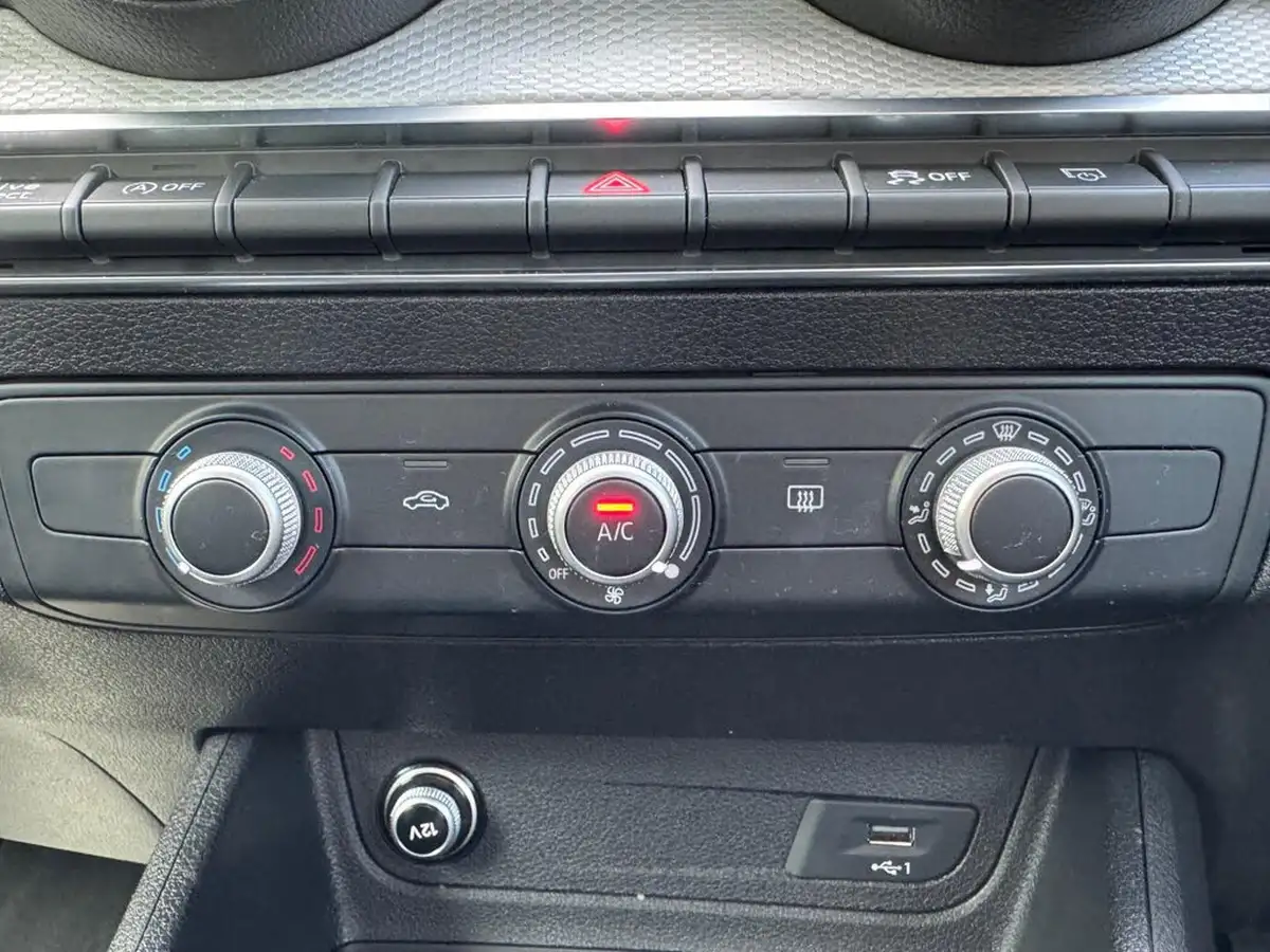 2021-audi-q2-10-30-tfsi-sport-big-26
