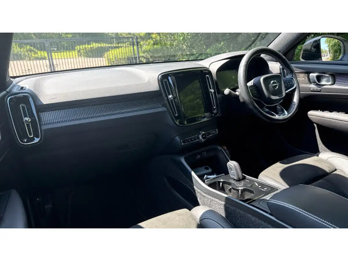 2018-volvo-xc40-20td-d4-first-edition-big-3