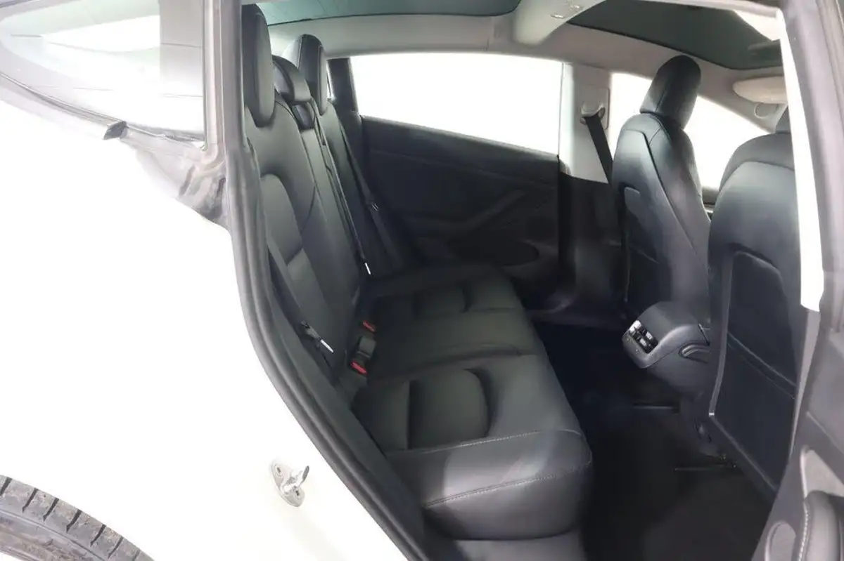 2021-tesla-model-3-e-long-range-4x4-big-11