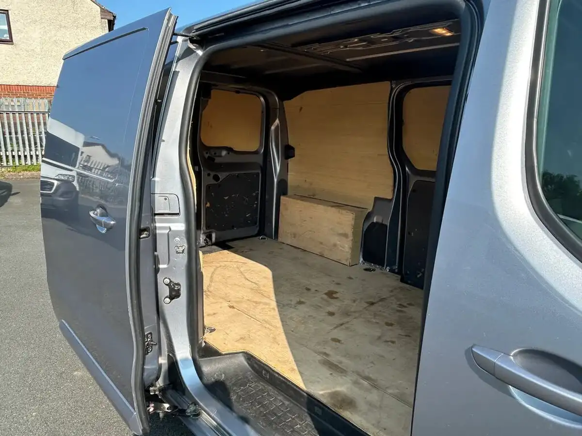 2022-vauxhall-vivaro-15td-2700-l1h1-sportive-120pseu6d-big-22