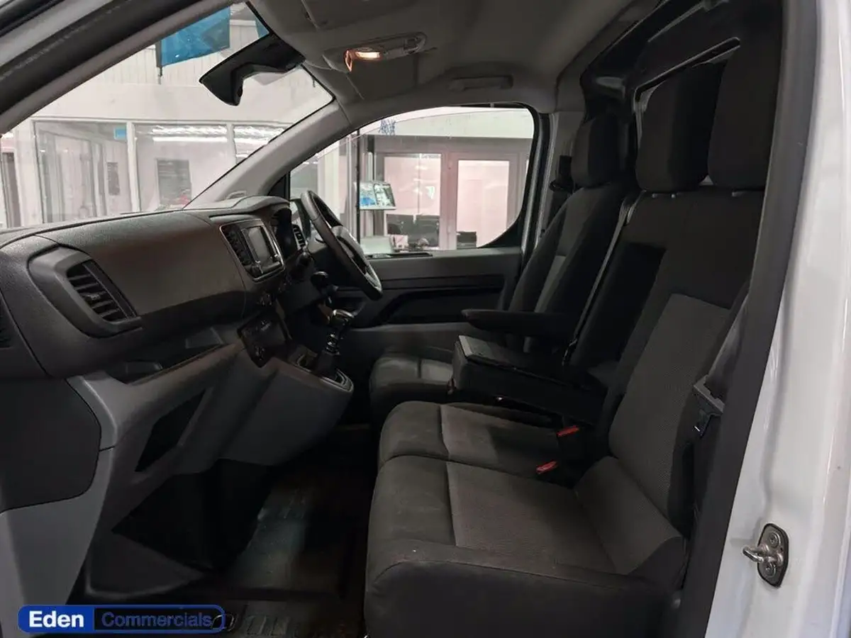 2022-citroen-berlingo-15bluehdi-950-driver-pro-100pseu6d-big-8