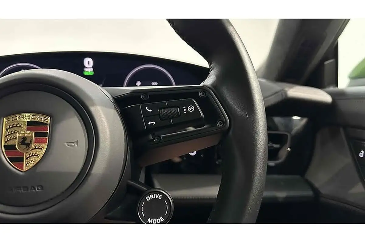 2022-porsche-taycan-e-turbo-big-59
