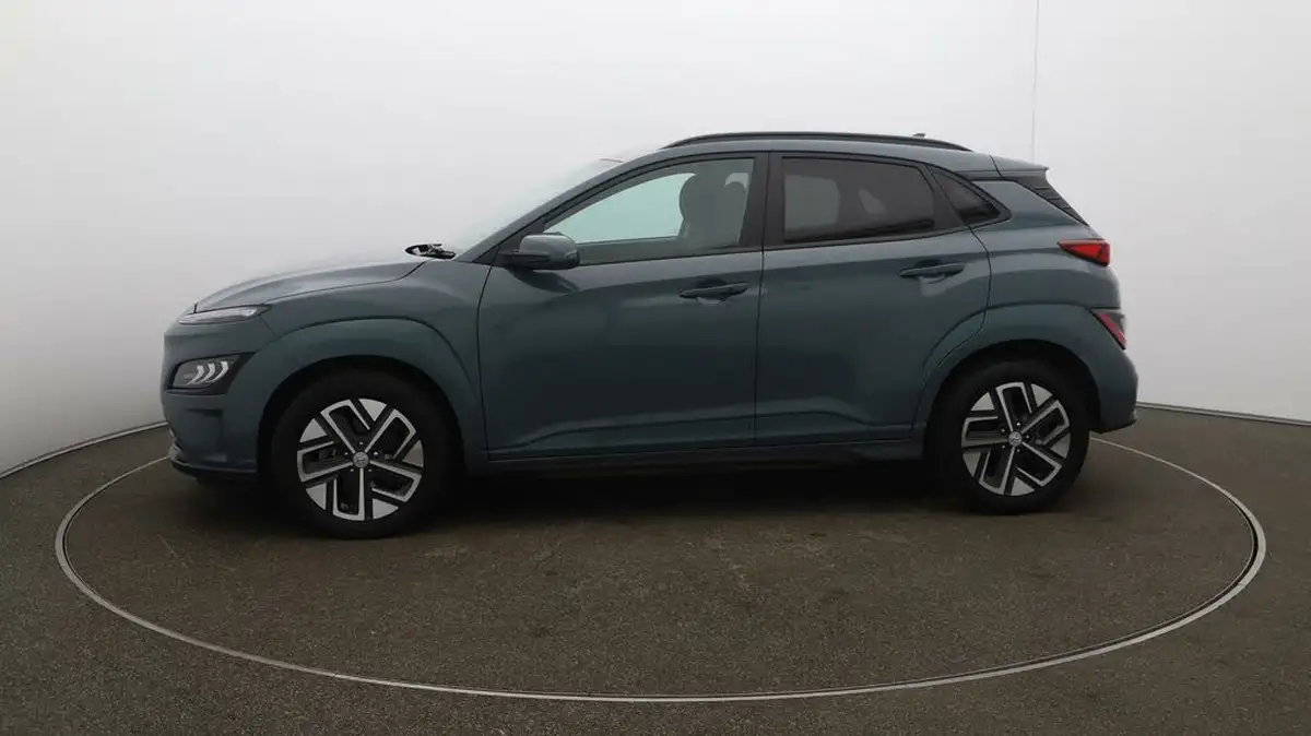 2022-hyundai-kona-e-premium-204ps-64kwh-7kw-obc-big-4