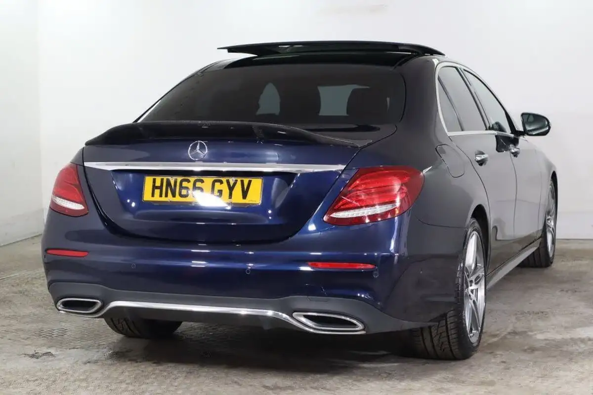 2016-mercedes-benz-e-class-20d-e220d-amg-line-premiumss-saloon-4d-big-3