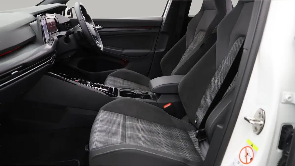 2023-volkswagen-golf-20tdi-gtd-big-14