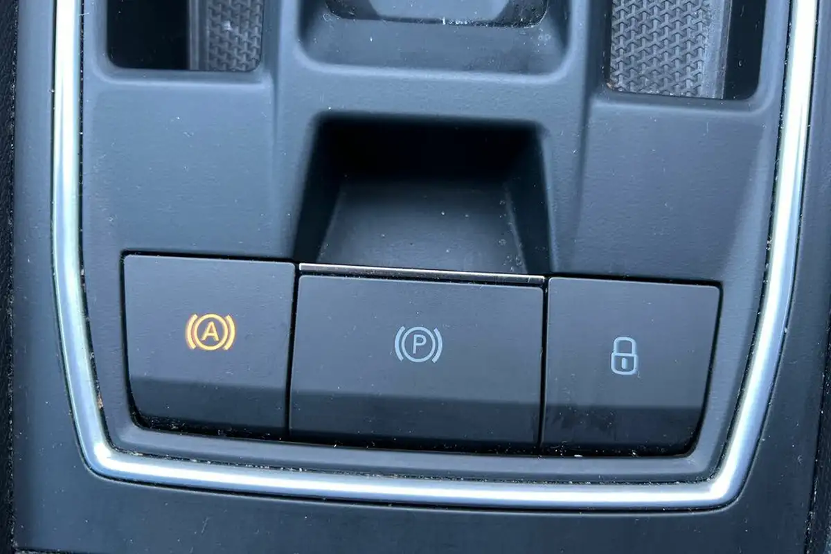 2021-seat-leon-15-etsi-fr-first-edition-hatchback-big-34