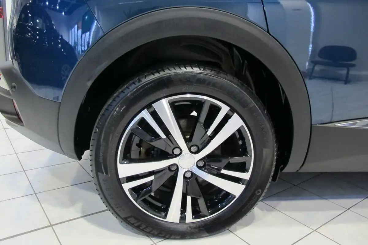 2022-peugeot-3008-suv-12-puretech-gt-big-54