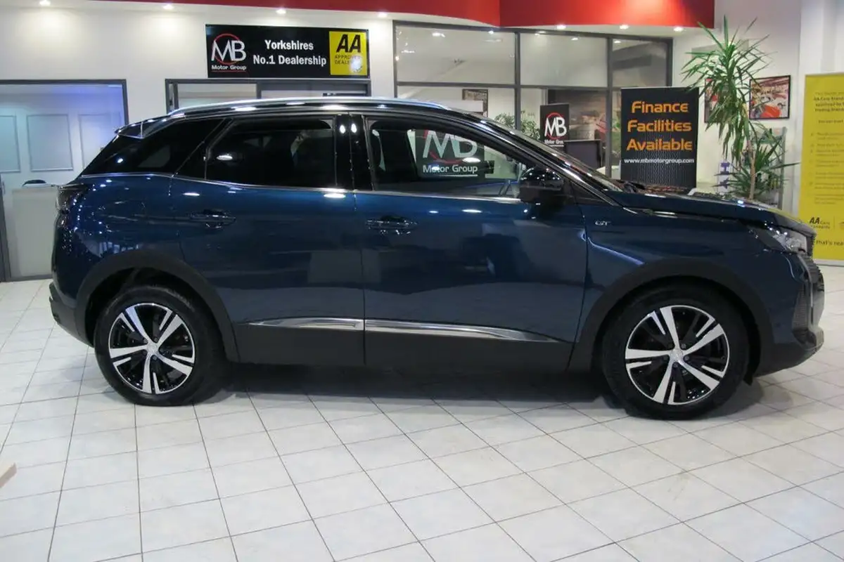 2022-peugeot-3008-suv-12-puretech-gt-big-2