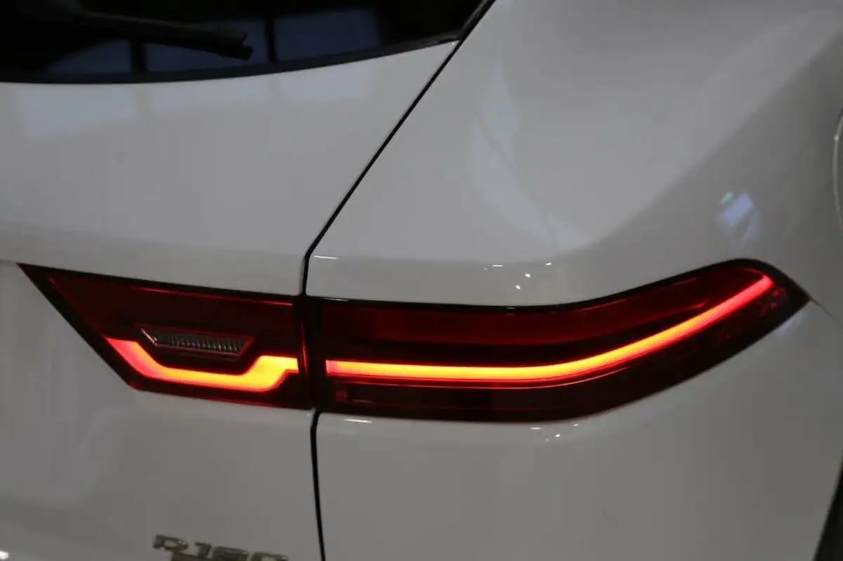 2018-jaguar-e-pace-20-i4d-r-dynamic-hse-180ps-ss-big-47