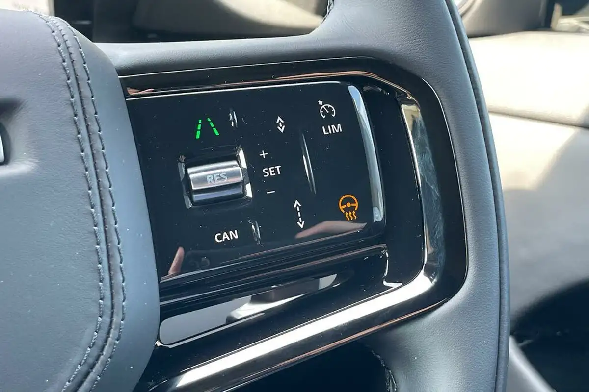 2024-land-rover-range-rover-evoque-15-p270e-dynamic-hse-big-27
