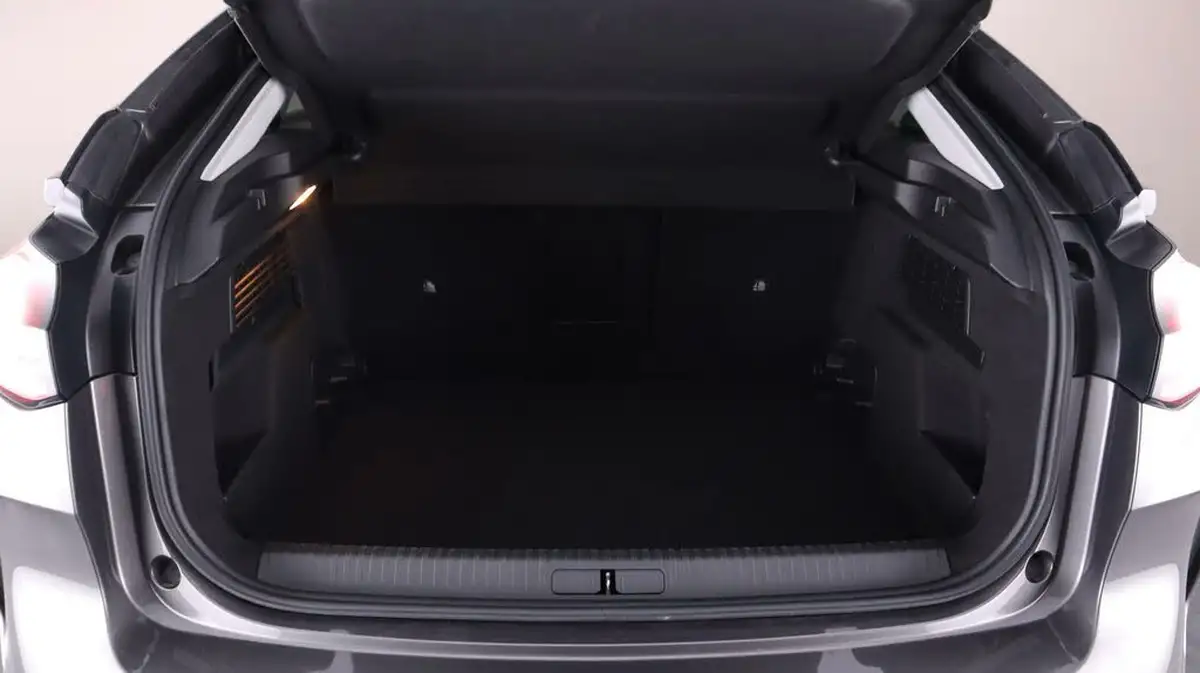 2023-citroen-c4-15bluehdi-shine-plus-big-17