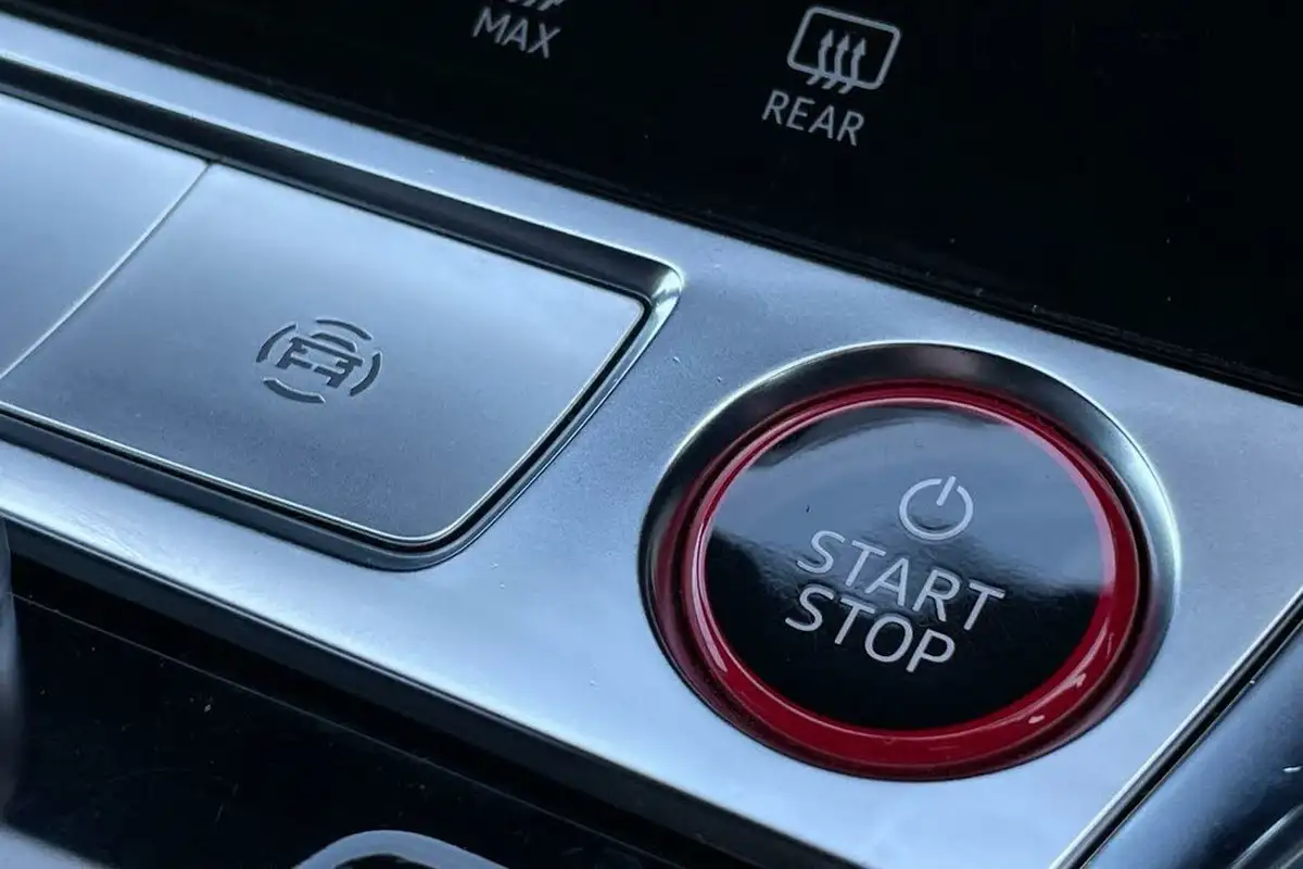 2021-audi-e-tron-e-station-wagon-big-52