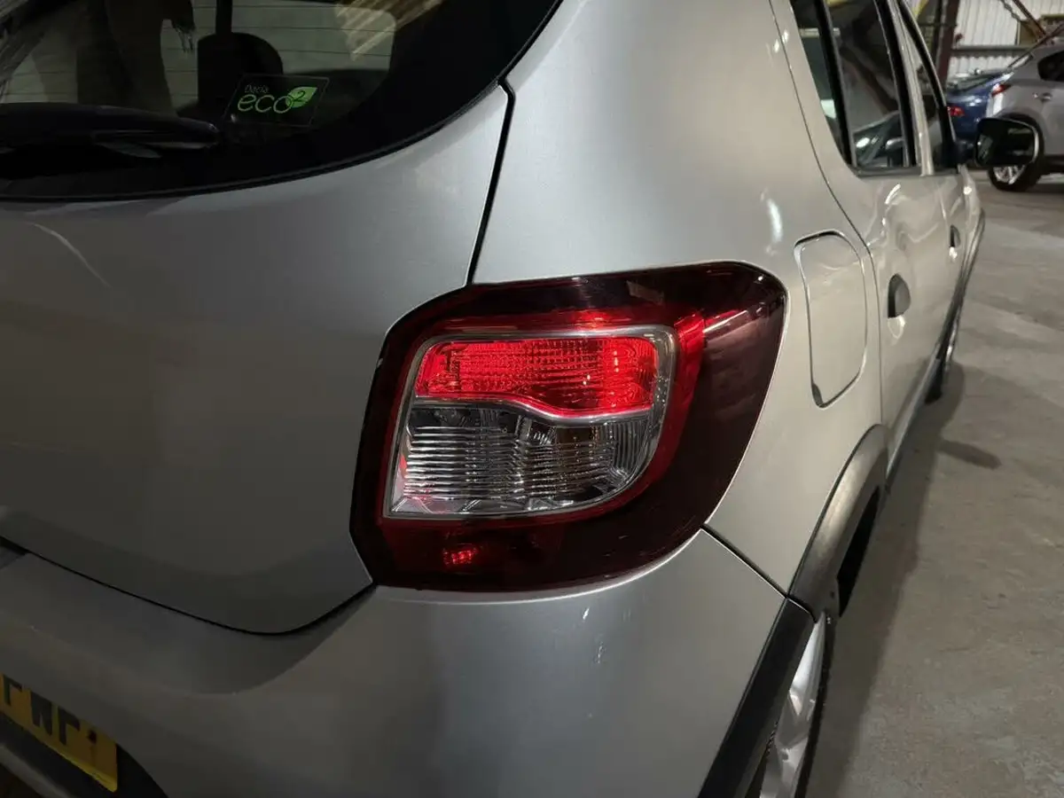 2015-dacia-sandero-stepway-15d-ambiance-big-36
