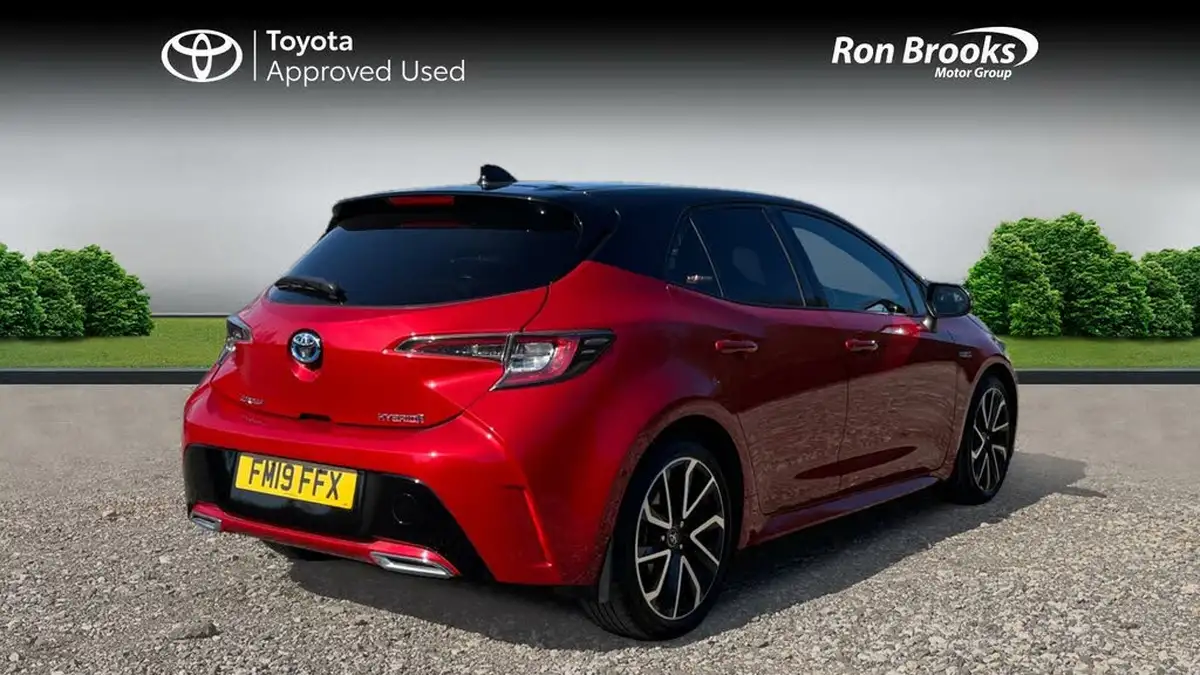 2019-toyota-corolla-20-vvt-i-excel-trk-hatchback-big-1