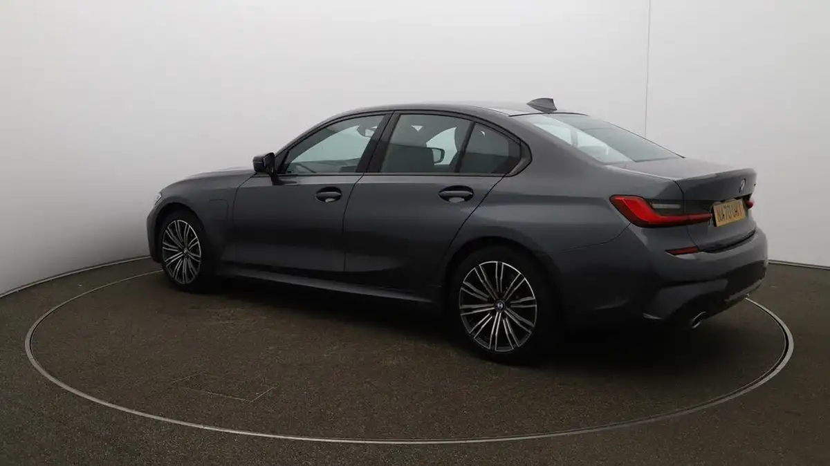 2020-bmw-3-series-20-330e-m-sport-saloon-4d-big-33