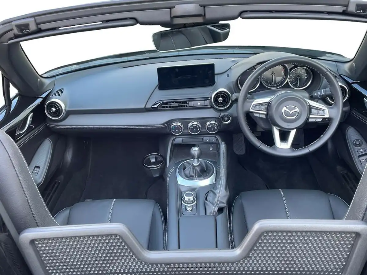 2025-mazda-mx-5-15-exclusive-line-roadster-big-12