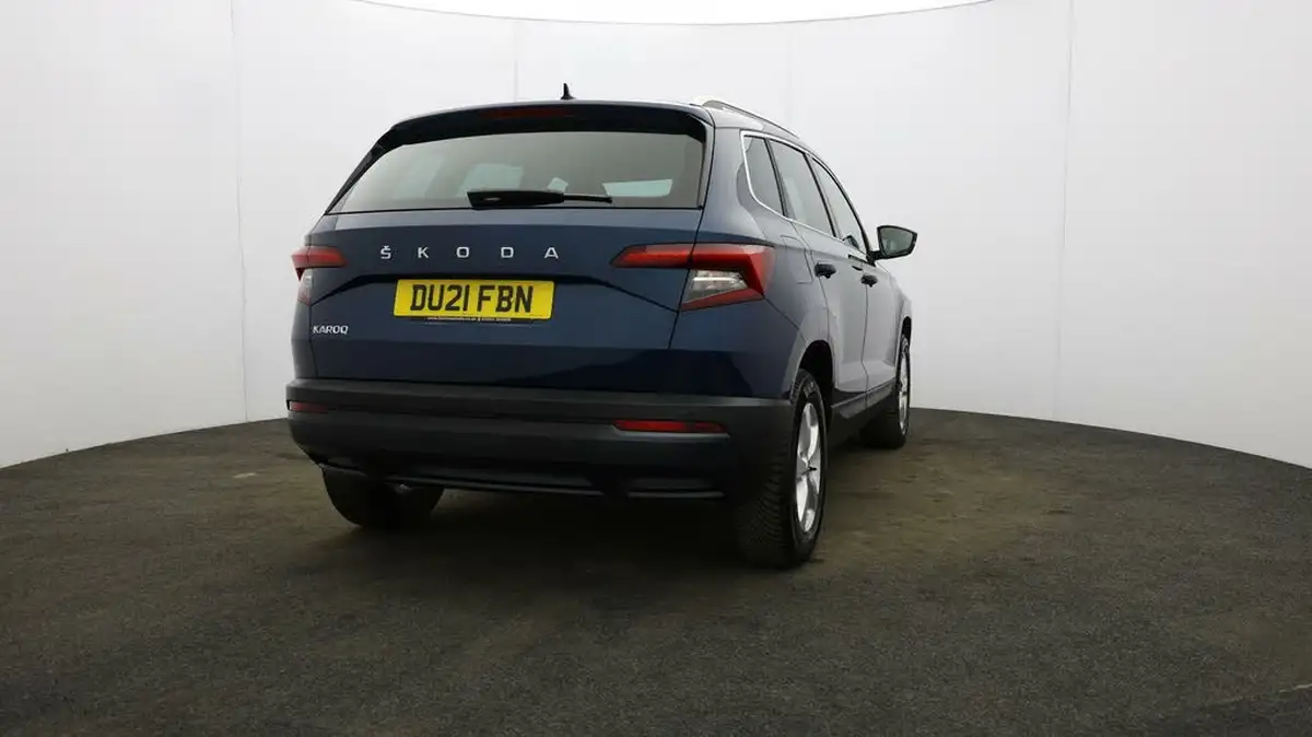 2021-skoda-karoq-15-tsi-se-l-big-59