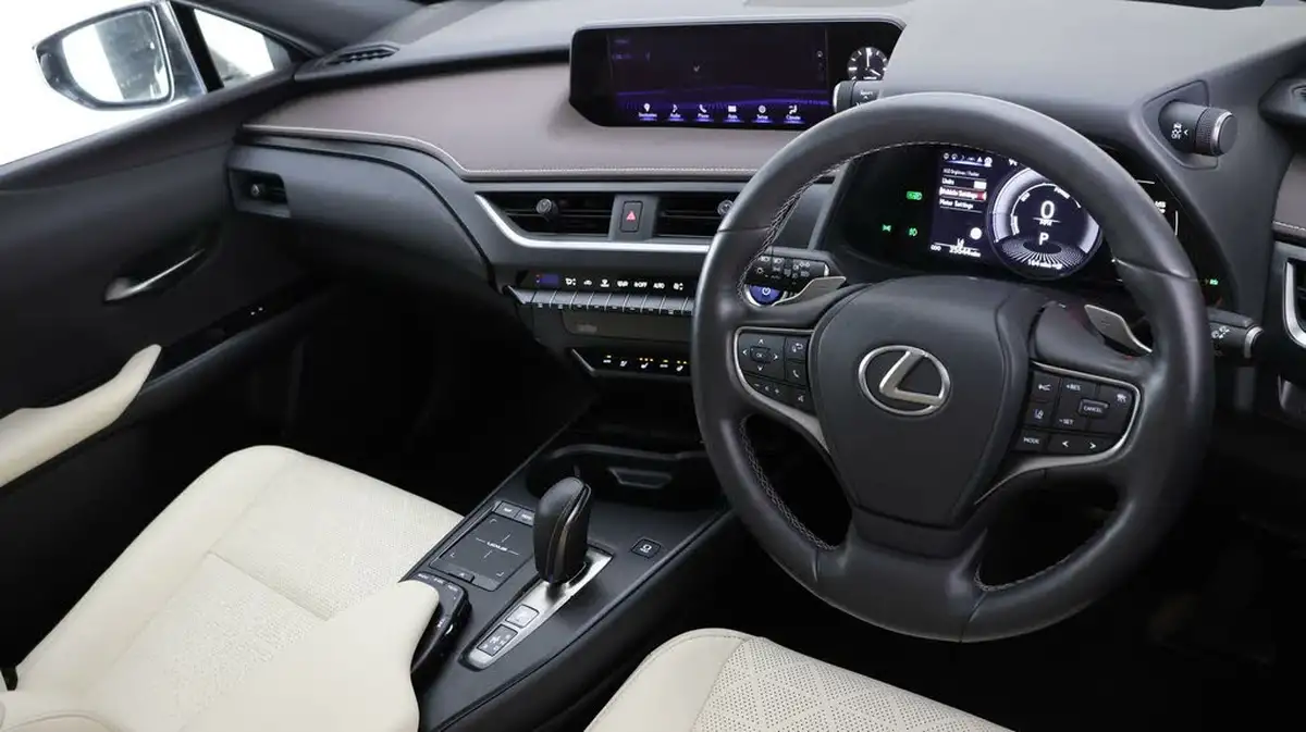 2021-lexus-ux-300e-e-ux-big-8