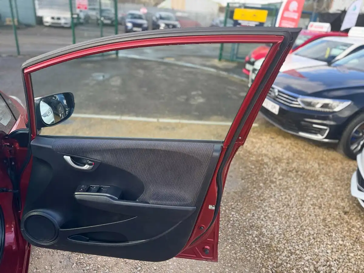 2015-honda-jazz-14-ex-big-24