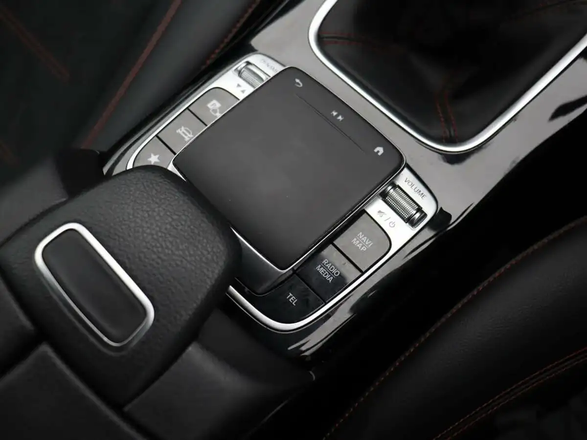 2020-mercedes-benz-a-class-13-a200-amg-line-premium-hatchback-5d-big-31