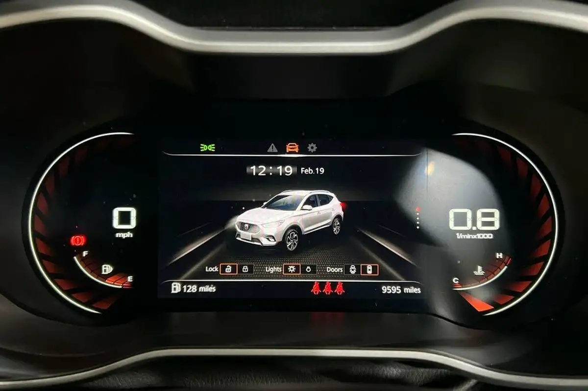 2023-mg-zs-suv-15-vti-tech-exclusive-big-11