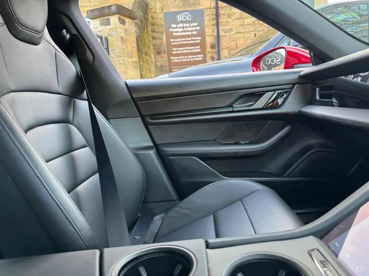 2020-porsche-taycan-e-4s-571ps-performance-battery-plus-big-41