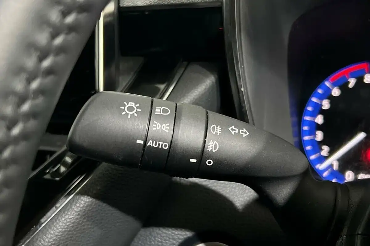 2021-toyota-corolla-20-vvt-i-design-spare-wheel-touring-sports-big-26