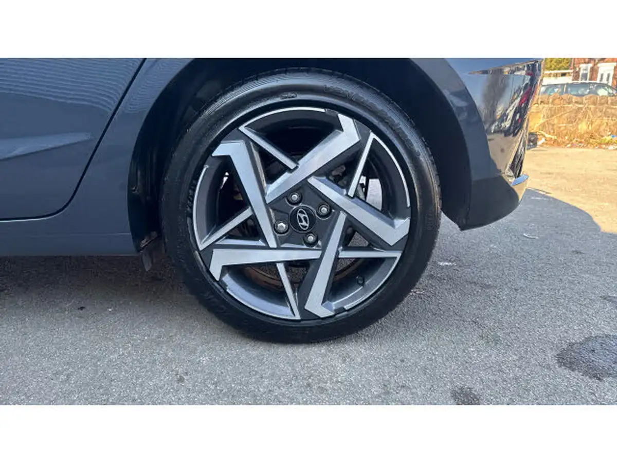 2024-hyundai-i20-10-t-gdi-premium-dct-big-36