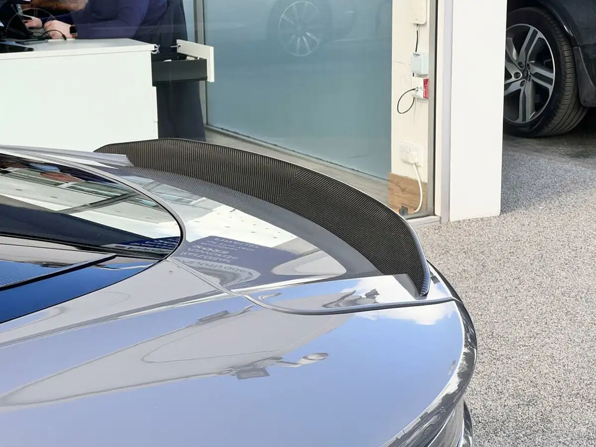 2021-aston-martin-dbs-52-v12-superleggera-big-79