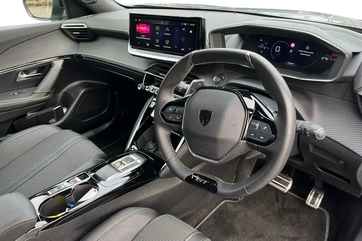 2023-peugeot-2008-suv-big-7
