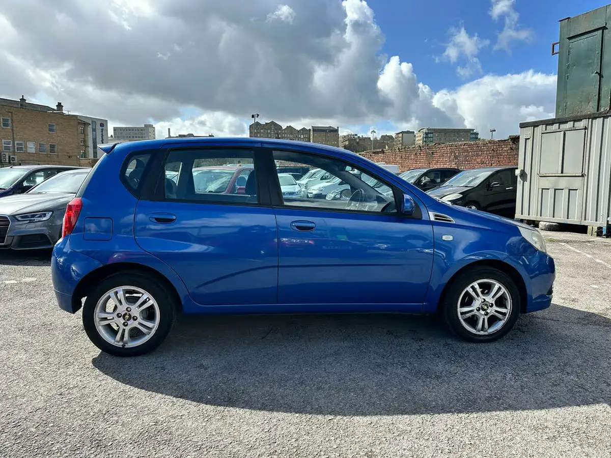 2009-chevrolet-aveo-14-lt-auto-big-7