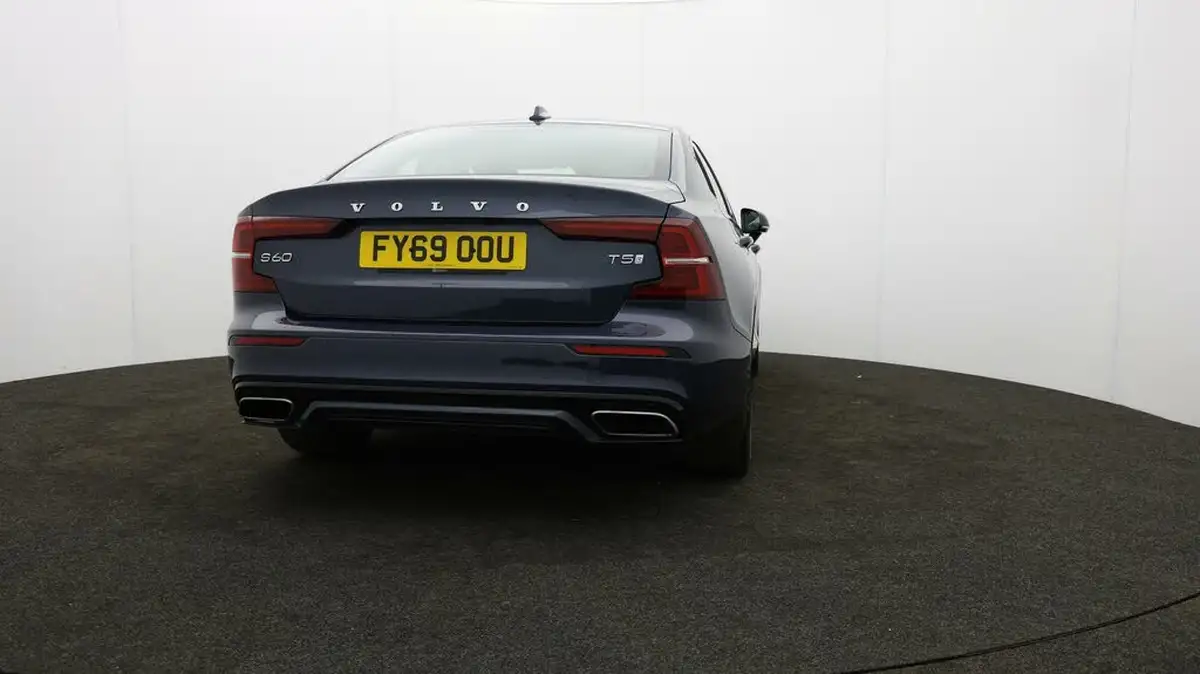 2019-volvo-s60-20-t5-r-design-edition-big-68