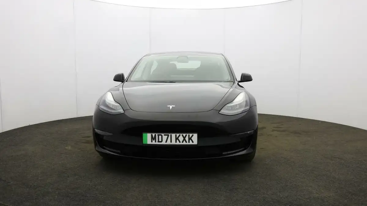 2022-tesla-model-3-e-long-range-big-1