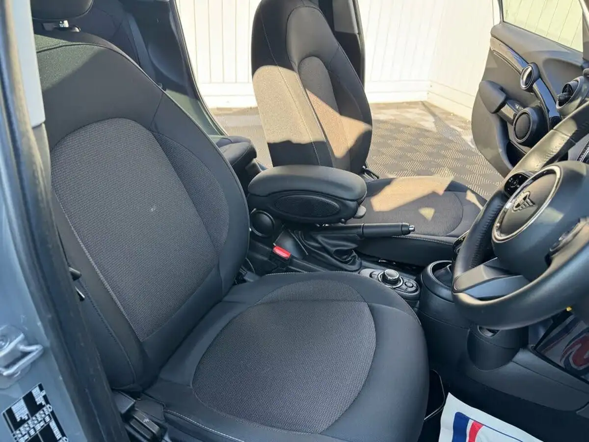 2022-mini-cooper-15-cooper-classic-premium-hatchback-5d-auto-big-33