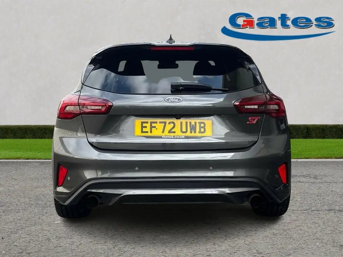 2022-ford-focus-23t-st-hatchback-auto-big-5
