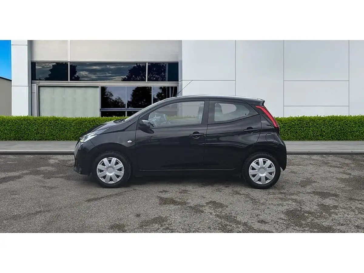 2019-toyota-aygo-10-vvt-i-x-play-big-4