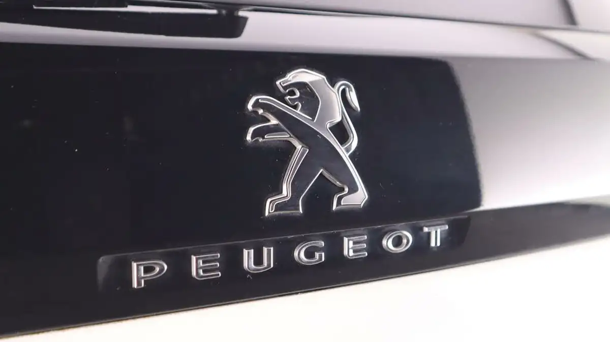 2021-peugeot-3008-suv-12-puretech-gt-eat8-big-20
