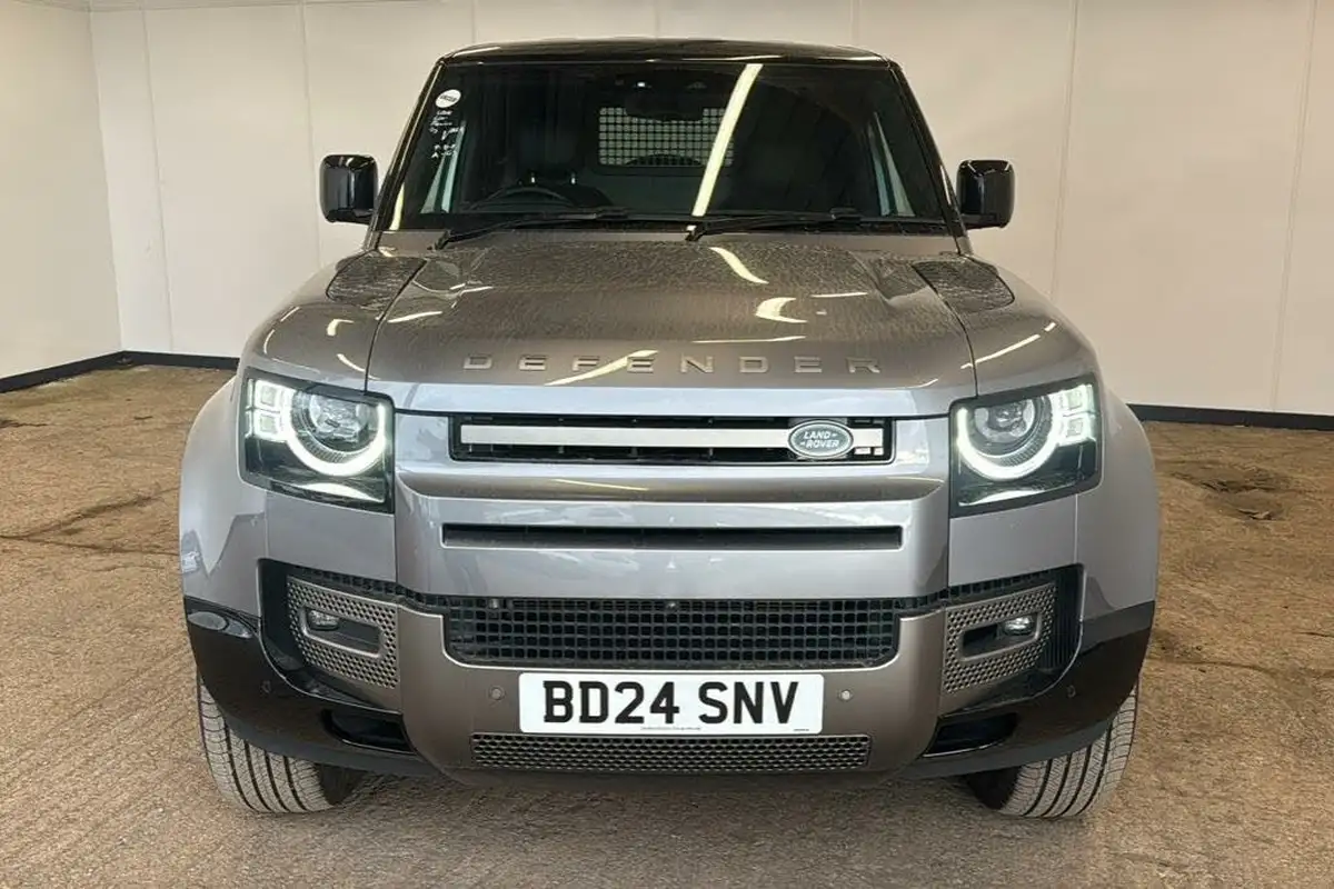2024-land-rover-90-defender-30-d300-hard-top-x-dynamic-hse-90-big-5