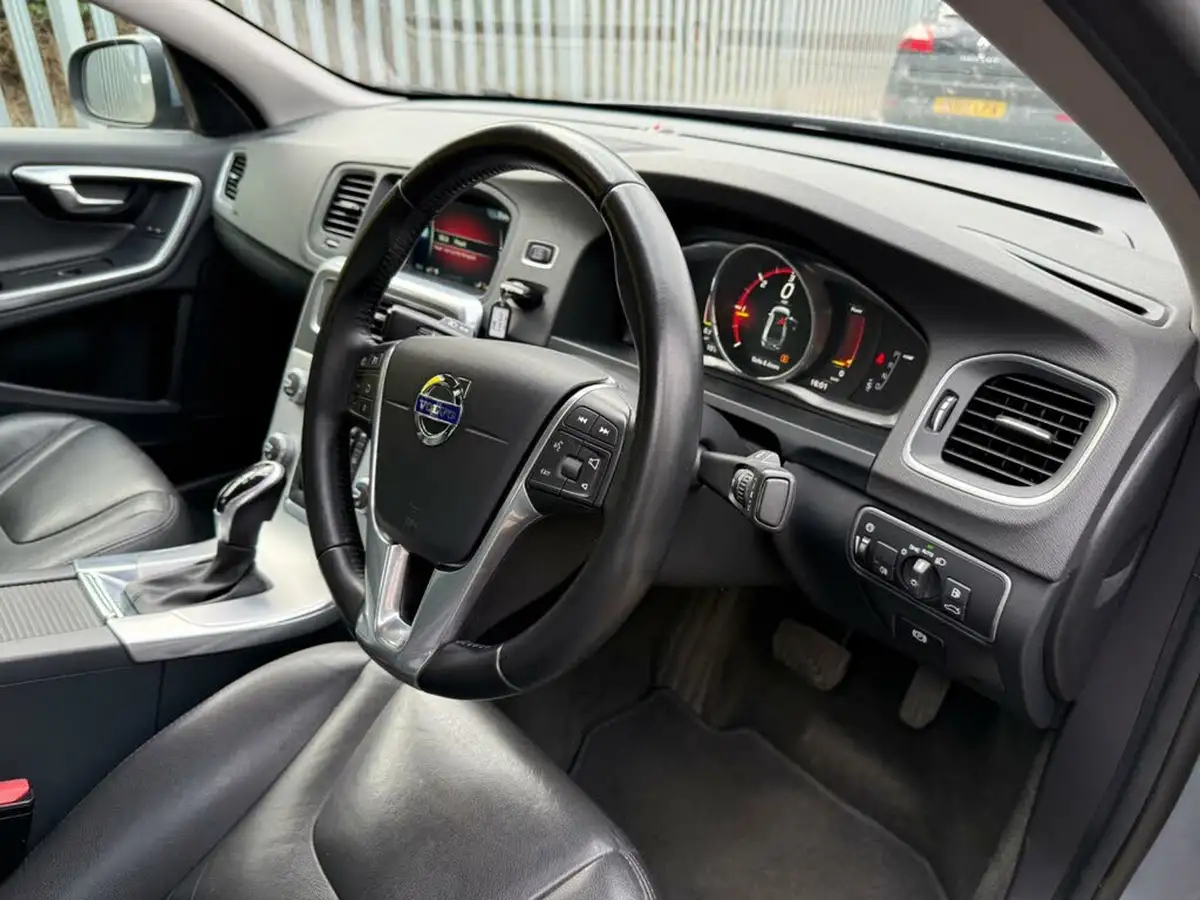 2016-volvo-s60-20td-d4-se-lux-geartronic-big-11