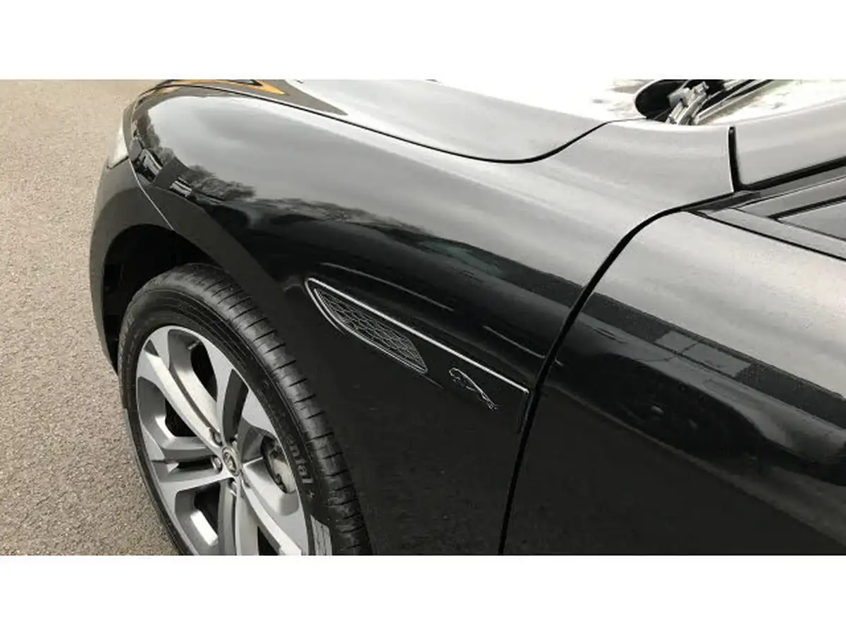 2024-jaguar-f-pace-20-d200-r-dynamic-hse-black-big-19