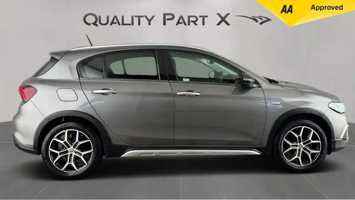 2021-fiat-tipo-10-cross-big-1
