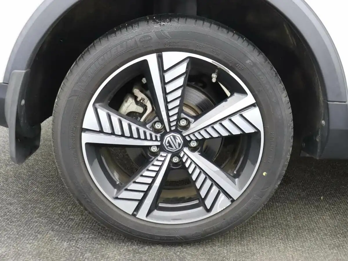 2021-mg-zs-suv-e-exclusive-ev-big-6