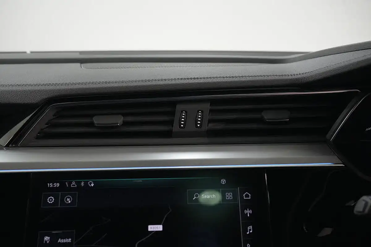 2020-audi-e-tron-50e-s-line-station-wagon-big-48