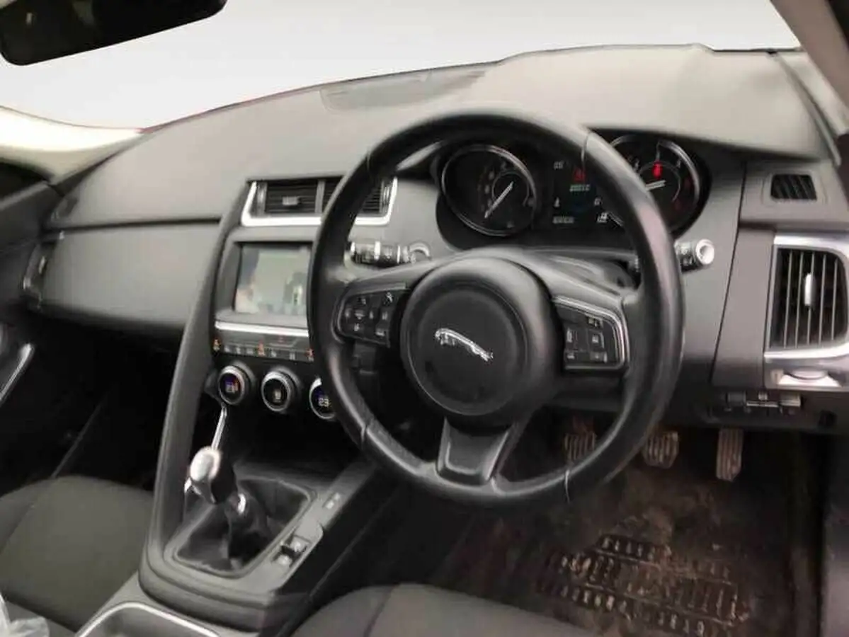 2019-jaguar-e-pace-20-i4d-150ps-big-4
