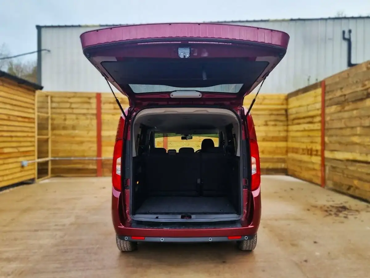 2018-fiat-doblo-16multijet-lounge-120bhp-big-14