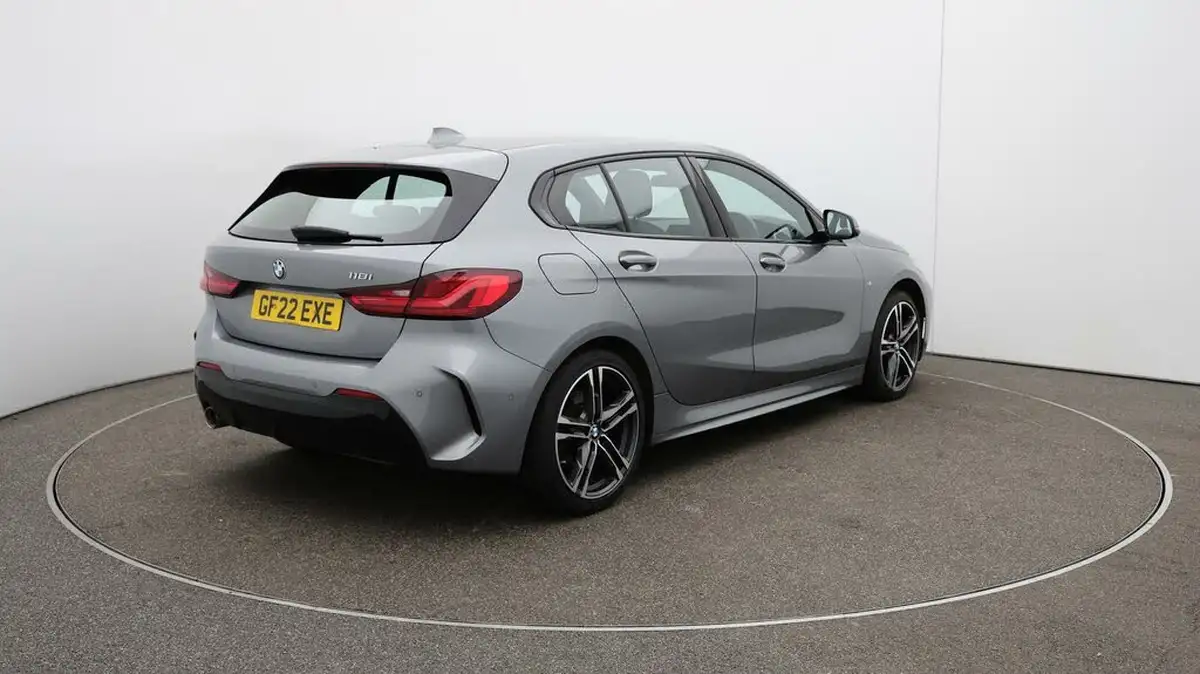 2022-bmw-1-series-15-118i-m-sport-lcp-dct-big-46