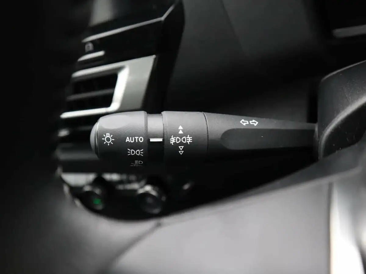 2024-citroen-c4-x-12-puretech-you-big-20