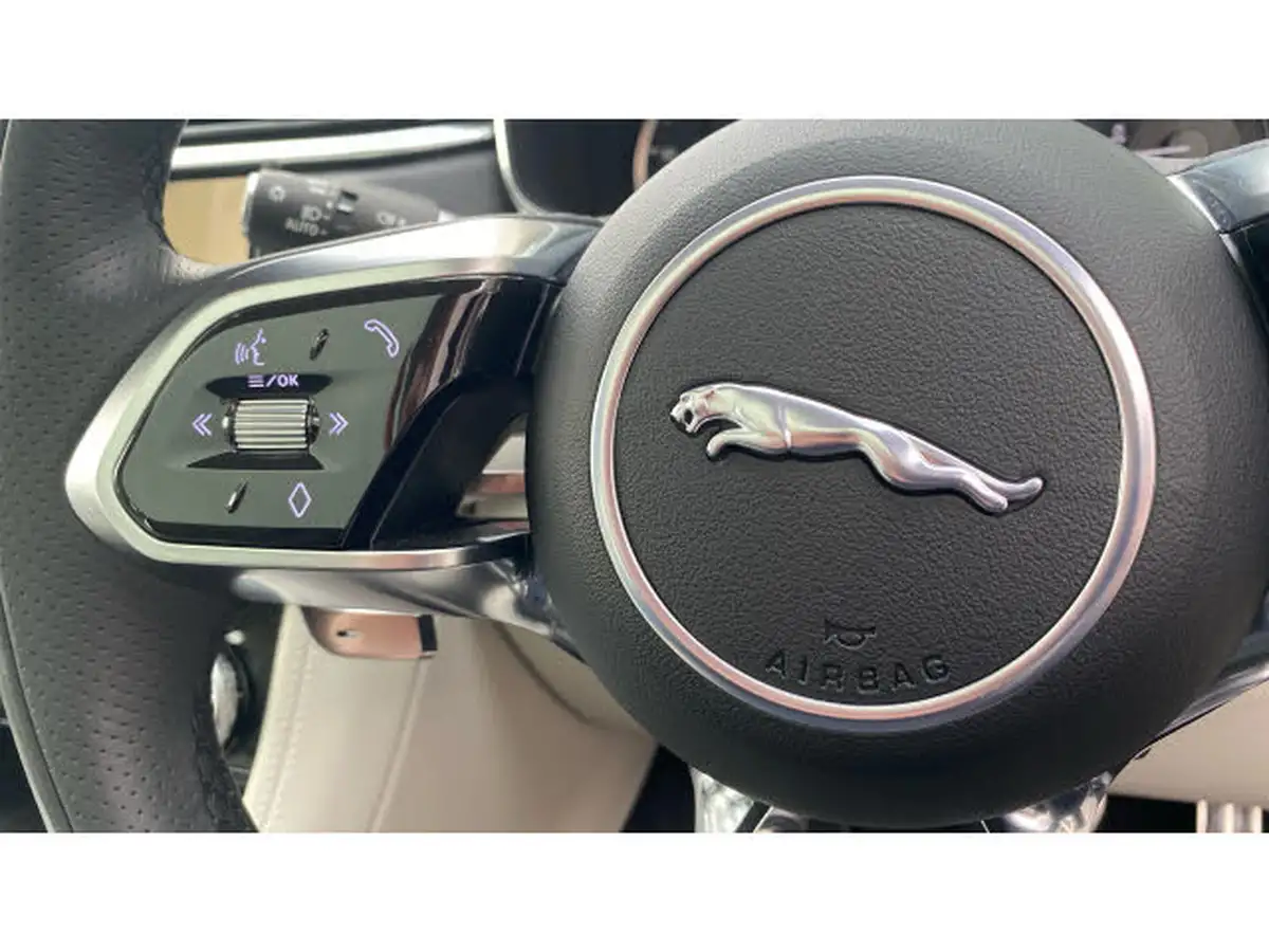 2022-jaguar-f-pace-20-d200-r-dynamic-hse-big-50