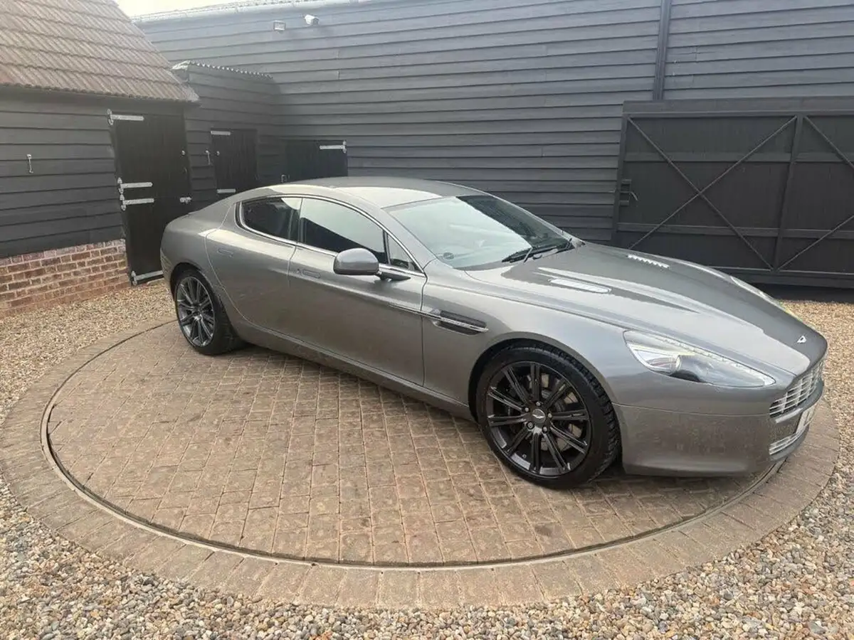 2011-aston-martin-rapide-s-v12-60-big-47